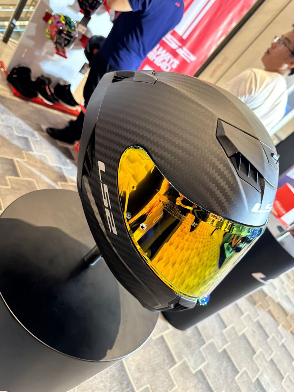 Italia bike and helmet 3